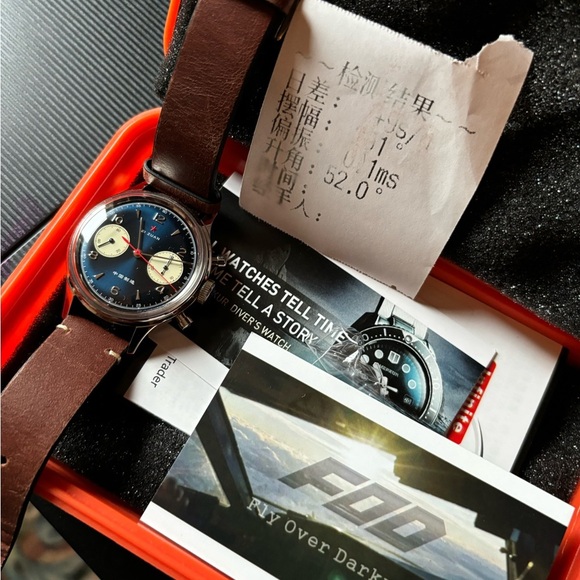 FOB Chronograph, Stainless Steel, Smoked blue dial, 38 mm - Picture 3 of 7